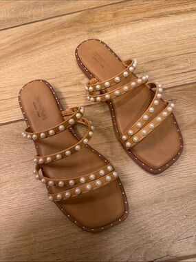Pearl-Embellished Tan Slide Sandals - Women